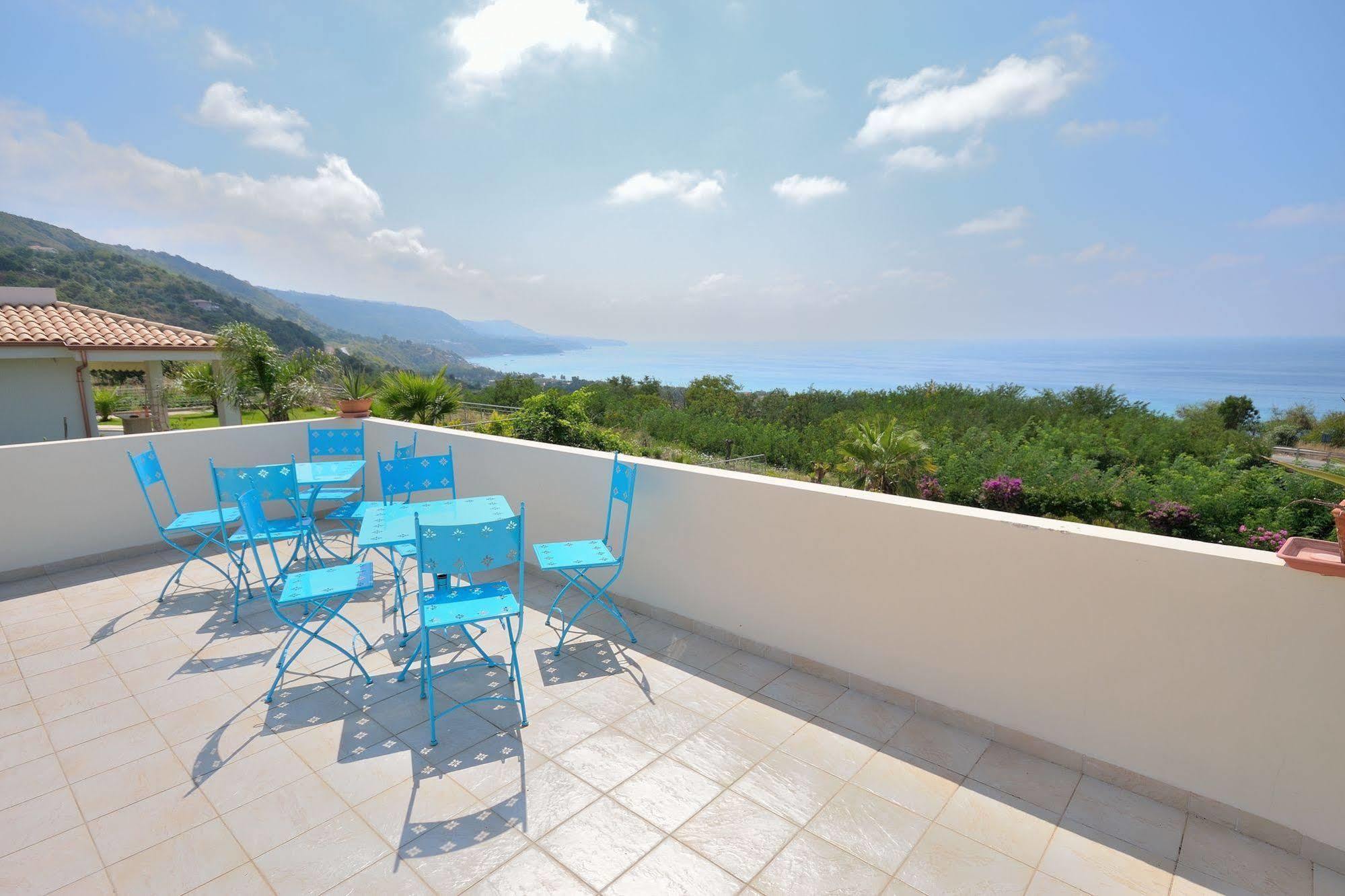 B&B Villa Pimm'S Zambrone Kültér fotó
